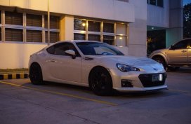 Sell Pearl White 2013 Subaru Brz Manual Gasoline at 40000 km in Manila