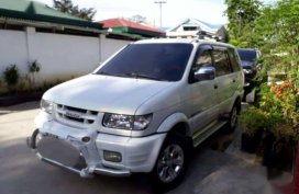 Selling Isuzu Crosswind 2004 at 130000 km in Talisay