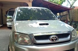 Selling Used Toyota Hilux 2011 in Legazpi