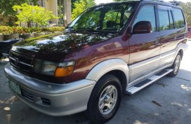Selling Used Toyota Revo 2000 in Taytay