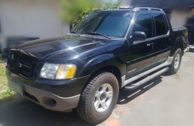 Selling Used Ford Explorer 2001 in San Fernando