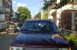 Selling 2nd Hand Toyota Revo 2001 in Cainta