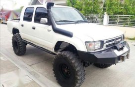 2nd Hand Toyota Hilux 2000 for sale in Manila