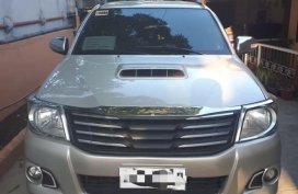 Selling 2nd Hand Toyota Hilux 2015 Automatic Diesel in Lipa