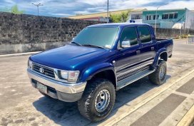 Toyota Hilux 2000 for sale in Las Piñas