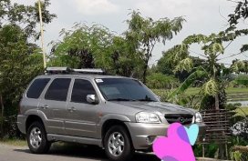 Selling 2nd Hand Mazda Tribute 2005 Automatic Gasoline at 80000 km in Urdaneta