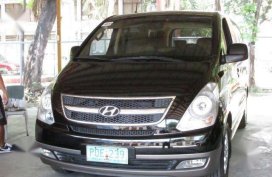 Hyundai Grand Starex 2001 Automatic Diesel for sale in Navotas
