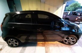 Selling Black Kia Picanto 2017 Automatic Gasoline