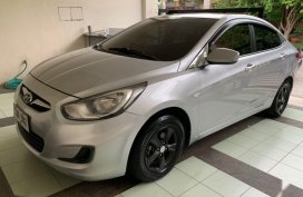 Selling Hyundai Accent 2012 in Parañaque