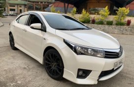 Selling Used Toyota Altis 2014 in Dagupan