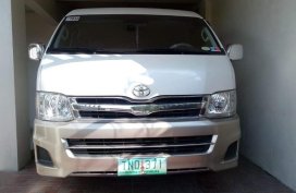 Sell 2nd Hand 2011 Toyota Hiace Manual Diesel at 50000 km in Taytay