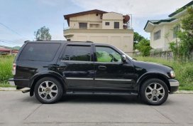 Selling Ford Expedition 2002 Automatic Gasoline in Parañaque