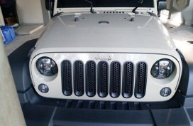 Selling Jeep Wrangler 2017 Automatic Gasoline in San Fernando