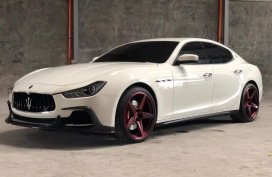 White Maserati Ghibli 2016 Sedan at 10000 km for sale