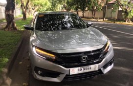 Selling 2nd Hand Honda Civic 2018 Sedan Automatic Gasoline at 3800 km in Makati