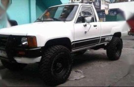 Selling Toyota Hilux 1985 Manual Gasoline in Manila