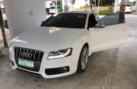 Selling White Audi S5 2012 Automatic Gasoline at 29000 km 