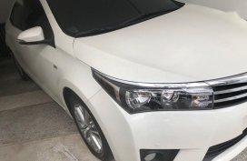 2nd Hand Toyota Corolla Altis 2015 Automatic Gasoline for sale in Marikina
