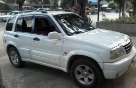Selling Suzuki Grand Vitara 2000 Automatic Gasoline in Dumaguete