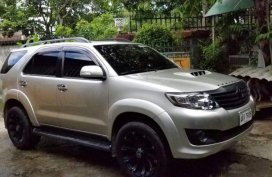 Toyota Fortuner 2014 Manual Diesel for sale in Santo Tomas