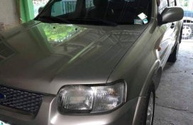 Selling 2nd Hand Ford Escape 2005 in Bacoor
