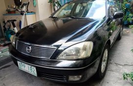 Black Nissan Sentra 2004 at 100000 km for sale in Parañaque