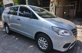 Silver Toyota Innova 2015 at 28000 km for sale in Cainta
