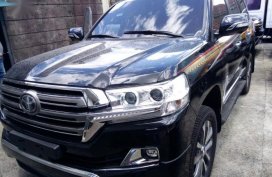 Selling Toyota Land Cruiser 2019 Automatic Diesel in Quezon City