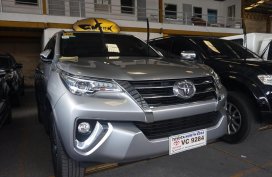 Selling Silver Toyota Fortuner 2016 in Manila