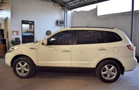 White Hyundai Santa Fe 2010 Automatic Gasoline for sale in Manila