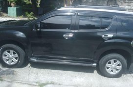 Selling Black Isuzu Mu-X 2016 in Parañaque