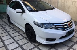 White Honda City 2012 at 76000 km for sale in Taguig 