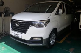 Selling Hyundai Starex 2019 in Makati 