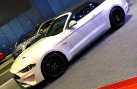 Selling 2019 Ford Mustang Convertible