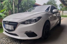 Selling White Mazda 3 2016 Sedan in Angeles 