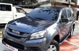 Isuzu Mu-X 2017 at 12000 km for sale 