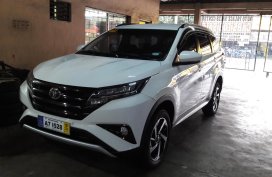White 2018 Toyota Rush Automatic Gasoline for sale 