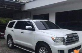 White Toyota Sequoia 2010 Automatic Gasoline for sale