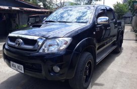 Black Toyota Hilux 2010 Truck for sale in Manila 