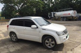 White Suzuki Grand Vitara 2008 at 70184 km for sale 
