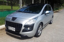 Silver Peugeot 3008 2013 at 95000 km for sale