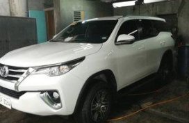 Selling White Toyota Fortuner 2018 Automatic Diesel at 11000 km 