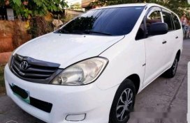 Selling White Toyota Innova 2012 Manual Diesel at 70000 km 