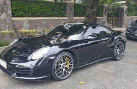 Selling Black Porsche 911 2015 Automatic Gasoline 