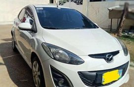White Mazda 2 2011 at 74000 km for sale