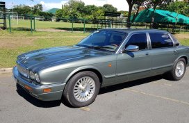 Sell 1994 Jaguar Xj6 Sedan Automatic Gasoline at 68000 km 