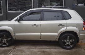 Silver 2009 Hyundai Tucson Automatic Diesel for sale 