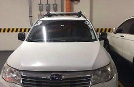 Sell White 2010 Subaru Forester at 166374 km
