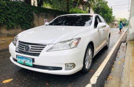 Sell White 2010 Lexus Es 350 at 69200 km 