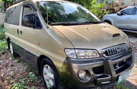 Selling Hyundai Starex 2004 Van in Quezon City